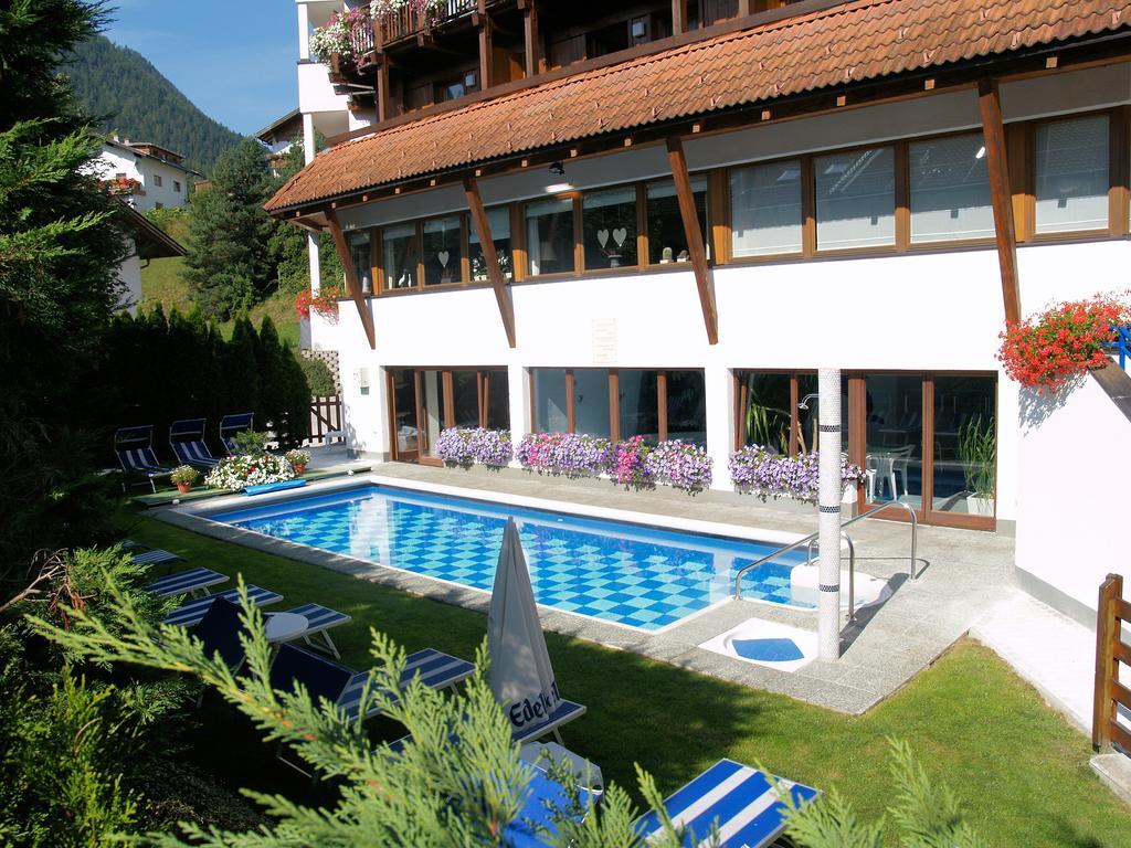 Montana Hotel 4*